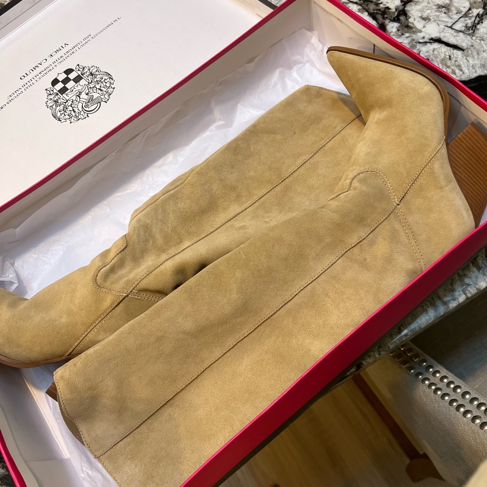 VINCE CAMUTO KNEE HIGH BOOTS
